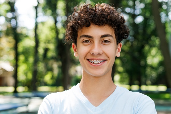 Choosing A Type Of Braces For Teens